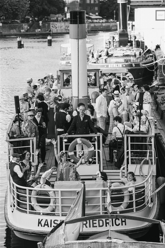 boat_full_of_guests_of_boheme_sauvage_party